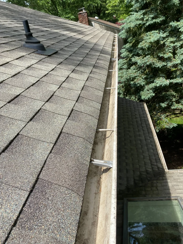 Gutter Cleaning And Repair Cedars RJ (2)